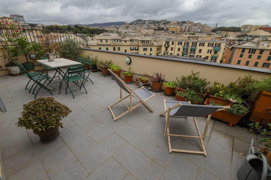 Altido Apt For 3 With Rooftop Balcony And Lovely Cityview Genoa Exterior photo