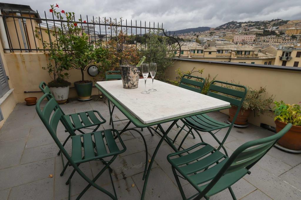 Altido Apt For 3 With Rooftop Balcony And Lovely Cityview Genoa Exterior photo